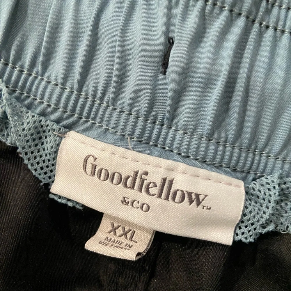 Goodfellow Size XXL Black Elastic Waist Drawstring 8” Inseam Swim Cargo Shorts